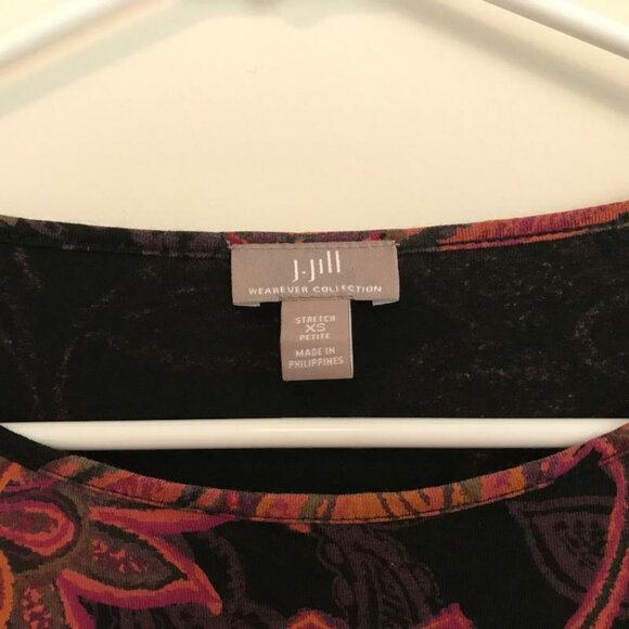J JILL Wearever Collection Stretch Top Blouse Womens XS Petite Black Paisley - Picture 3 of 7